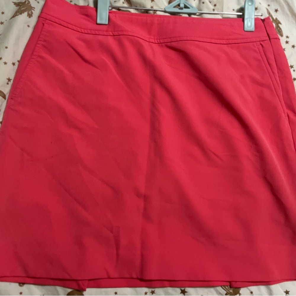 EUC size 4 Fairway & Greene skort